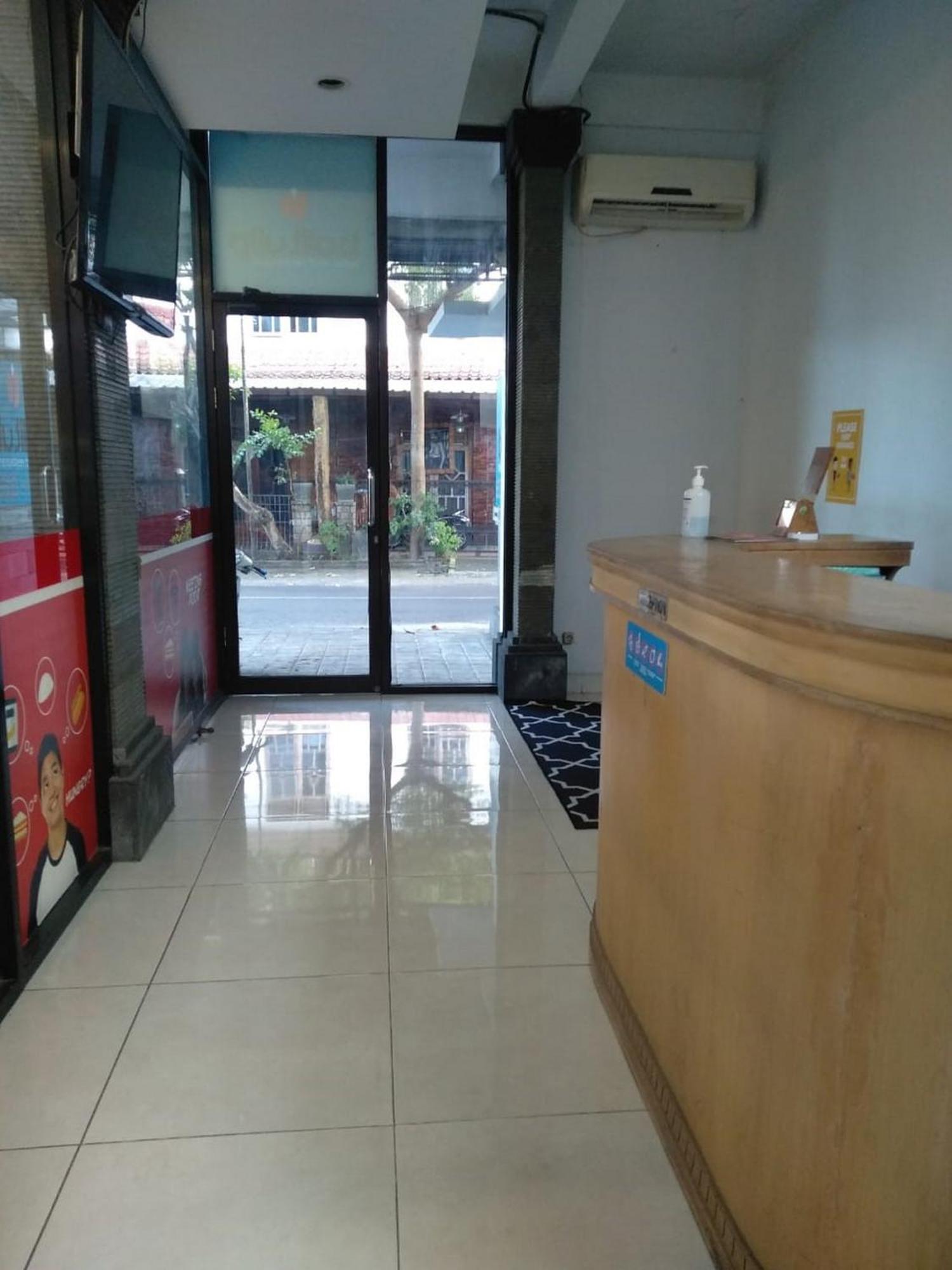 Reddoorz Near Jalan Gatot Subroto Barat Denpasar Hotel Exterior photo